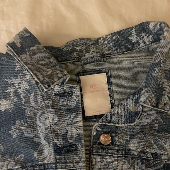Loveshackfancy x GAP Cropped Floral Denim Jacket - Picture 2 of 2